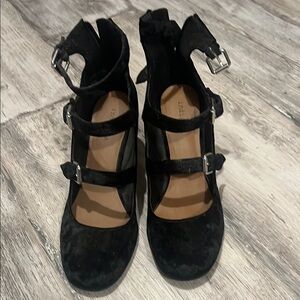 Black Women's Mary Jane's with Buckle Straps size 8.5